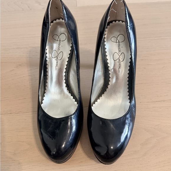 Heels - Picture 3 of 3